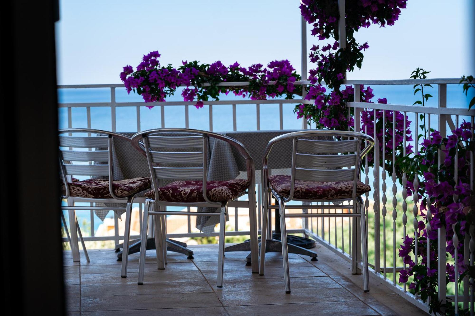 Sun Rose Apartments スヴェティ・ステファン エクステリア 写真