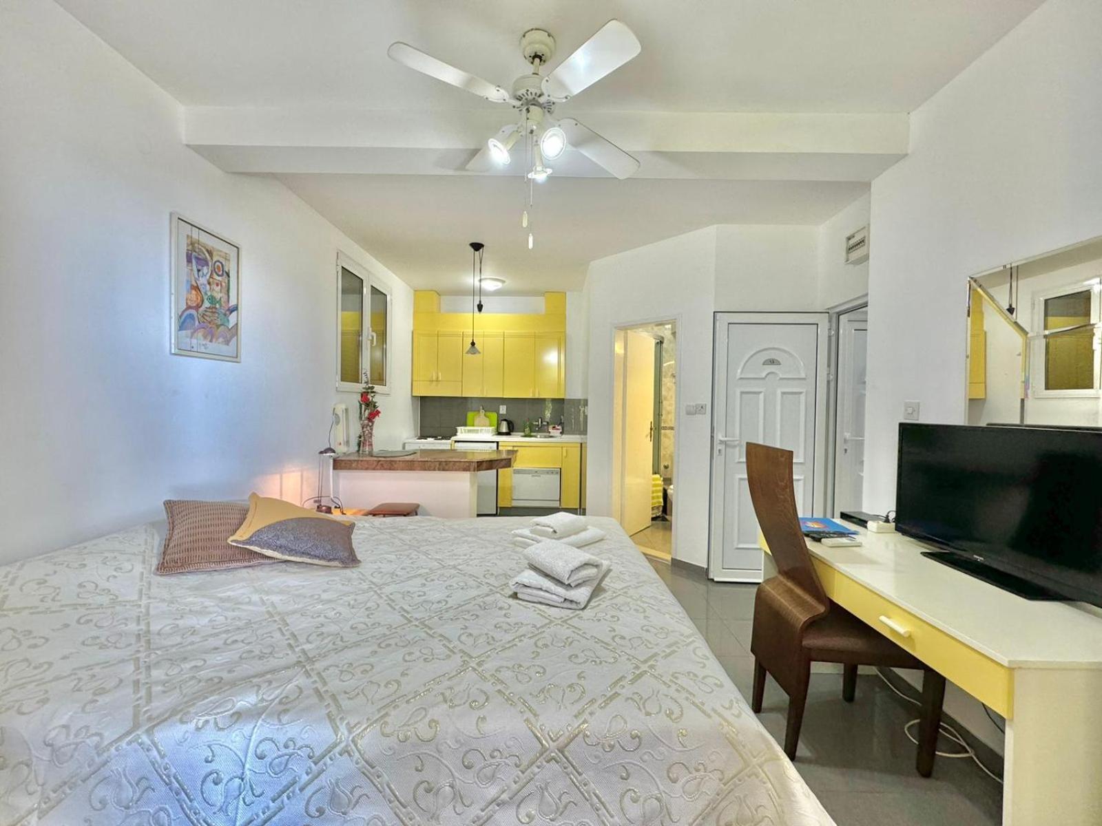 Sun Rose Apartments スヴェティ・ステファン エクステリア 写真